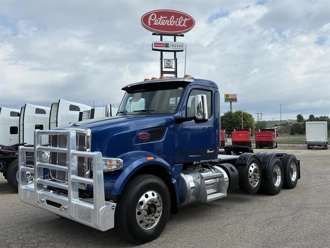 2023 Peterbilt 567 in South St. Paul, MN — photo 12