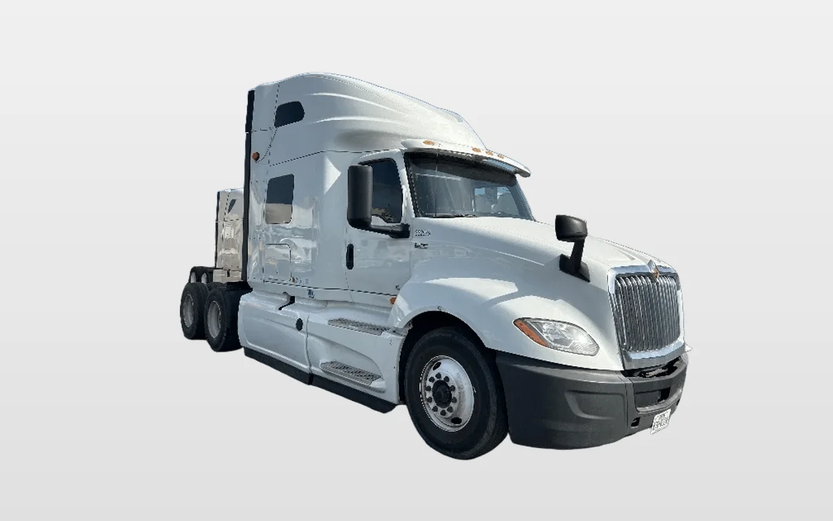 2019 International LT - image 1