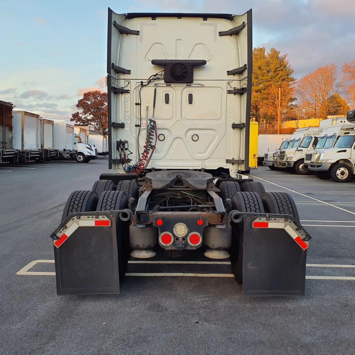 2020 Freightliner Cascadia in Norwood, MA — photo 5