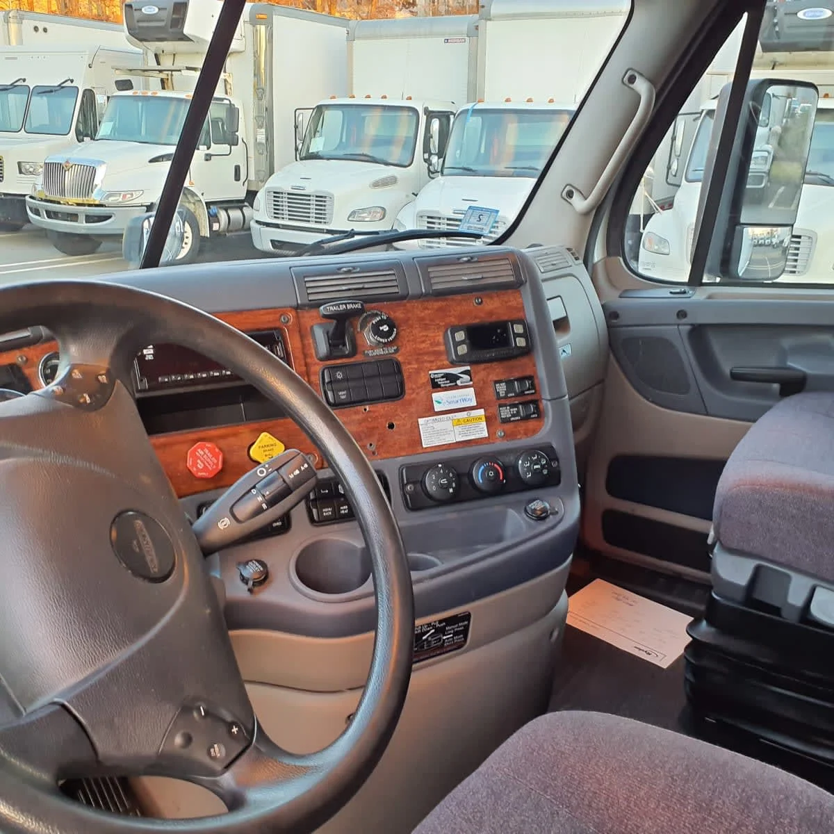 2020 Freightliner Cascadia in Norwood, MA — photo 7