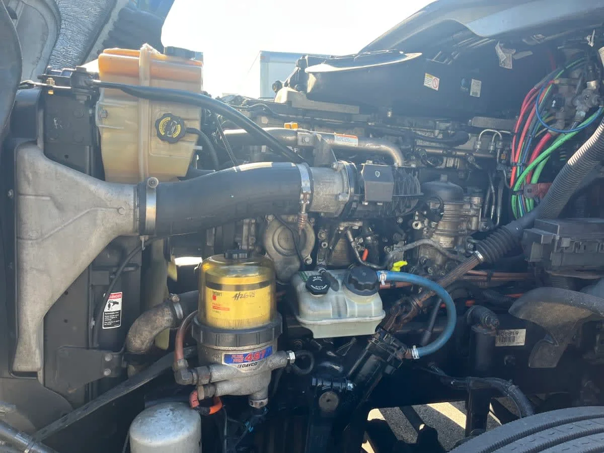 2019 Freightliner Cascadia in Beltsville, MD — photo 9