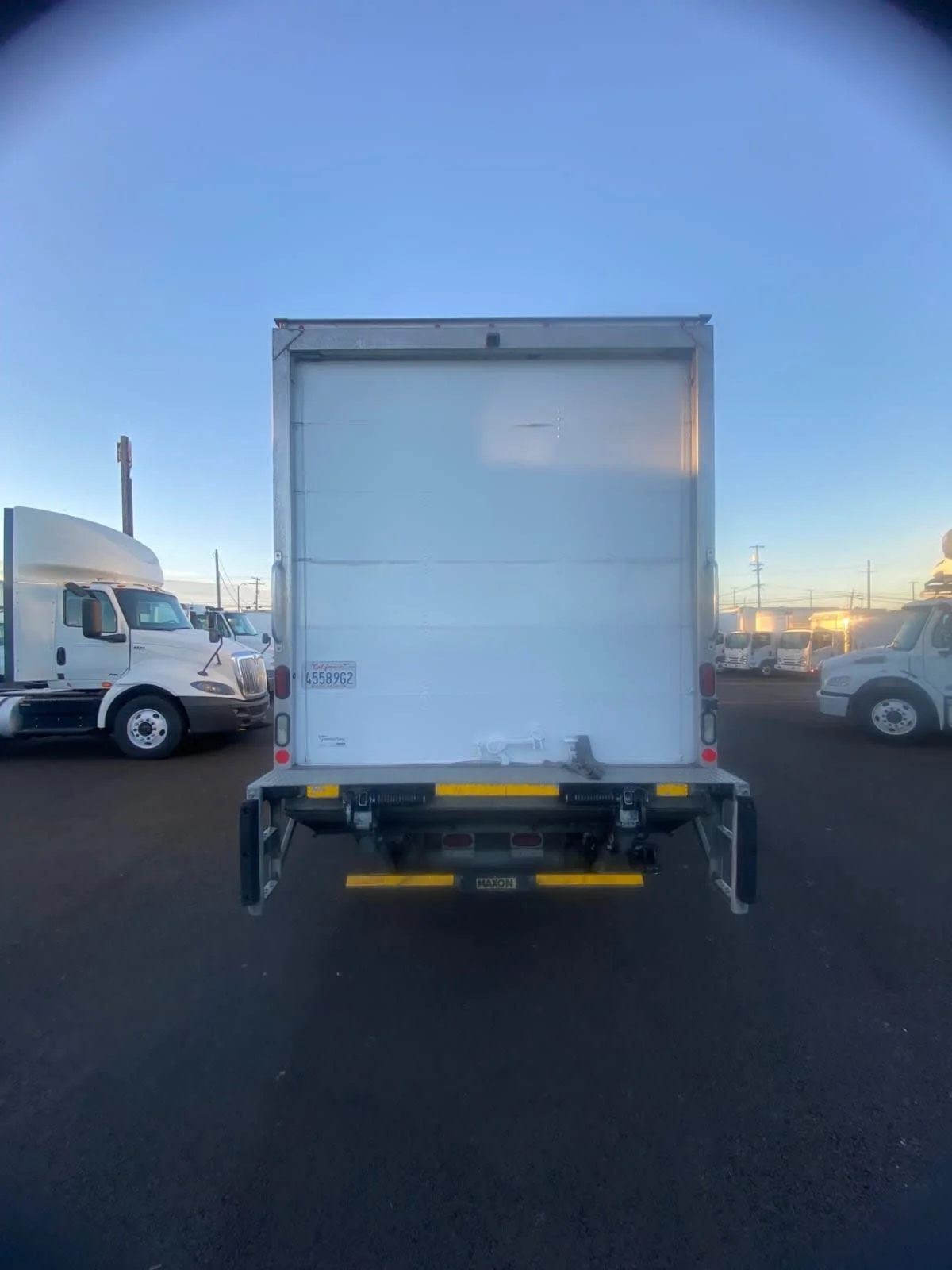 2018 International 4300 - image 5