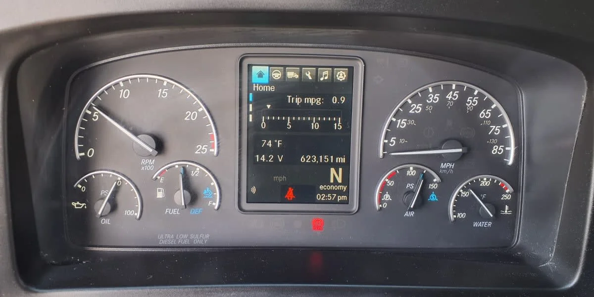 2022 Freightliner Cascadia - image 11