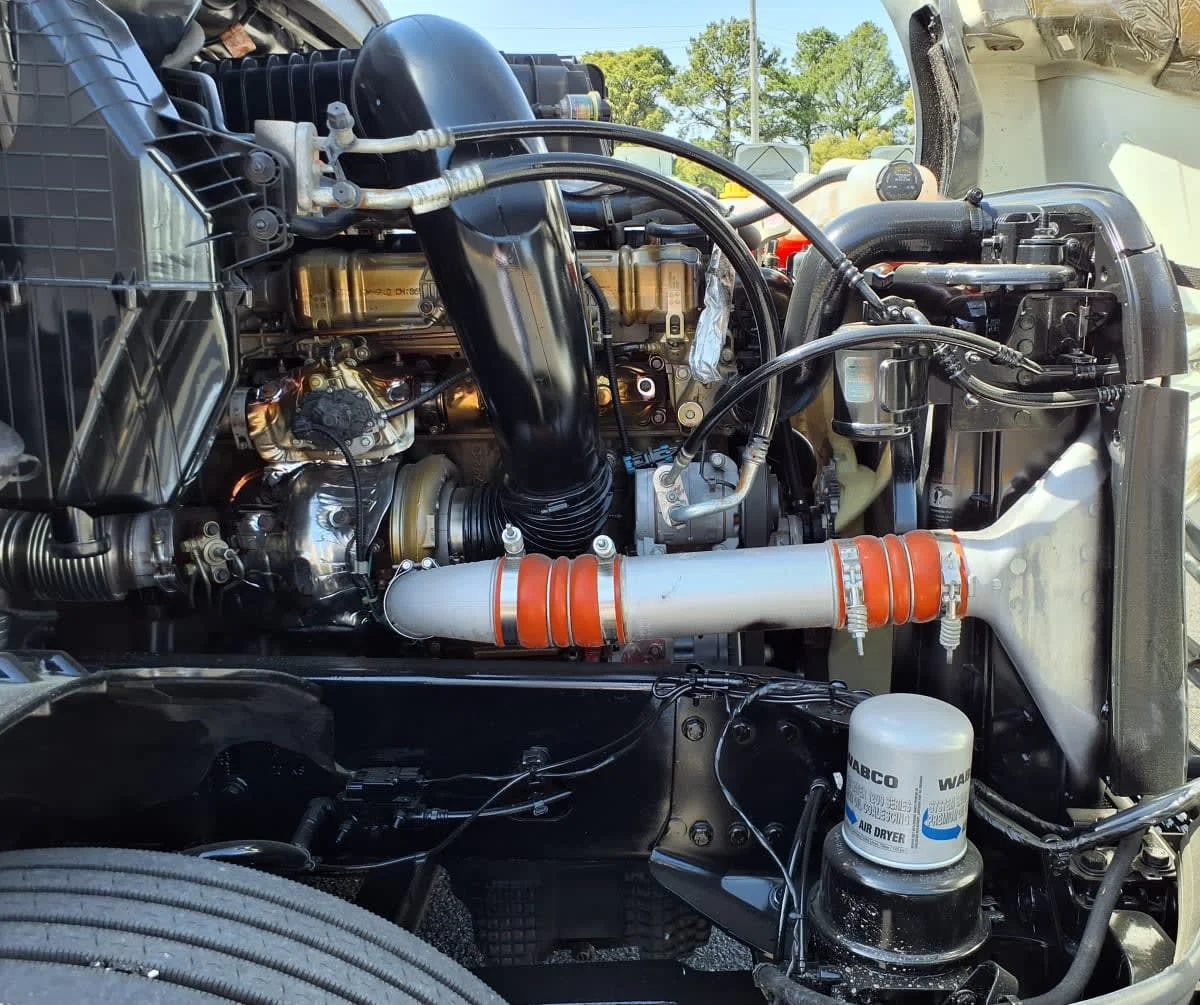 2022 Freightliner Cascadia - image 13