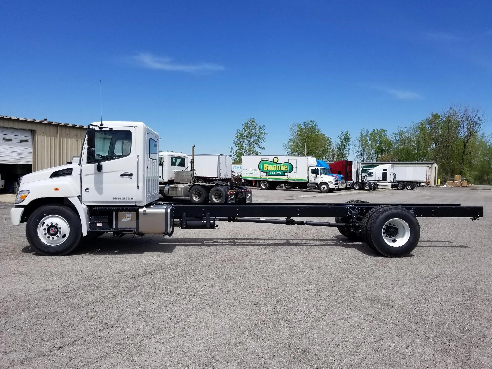 2025 Hino L6 in Findlay, OH — photo 2