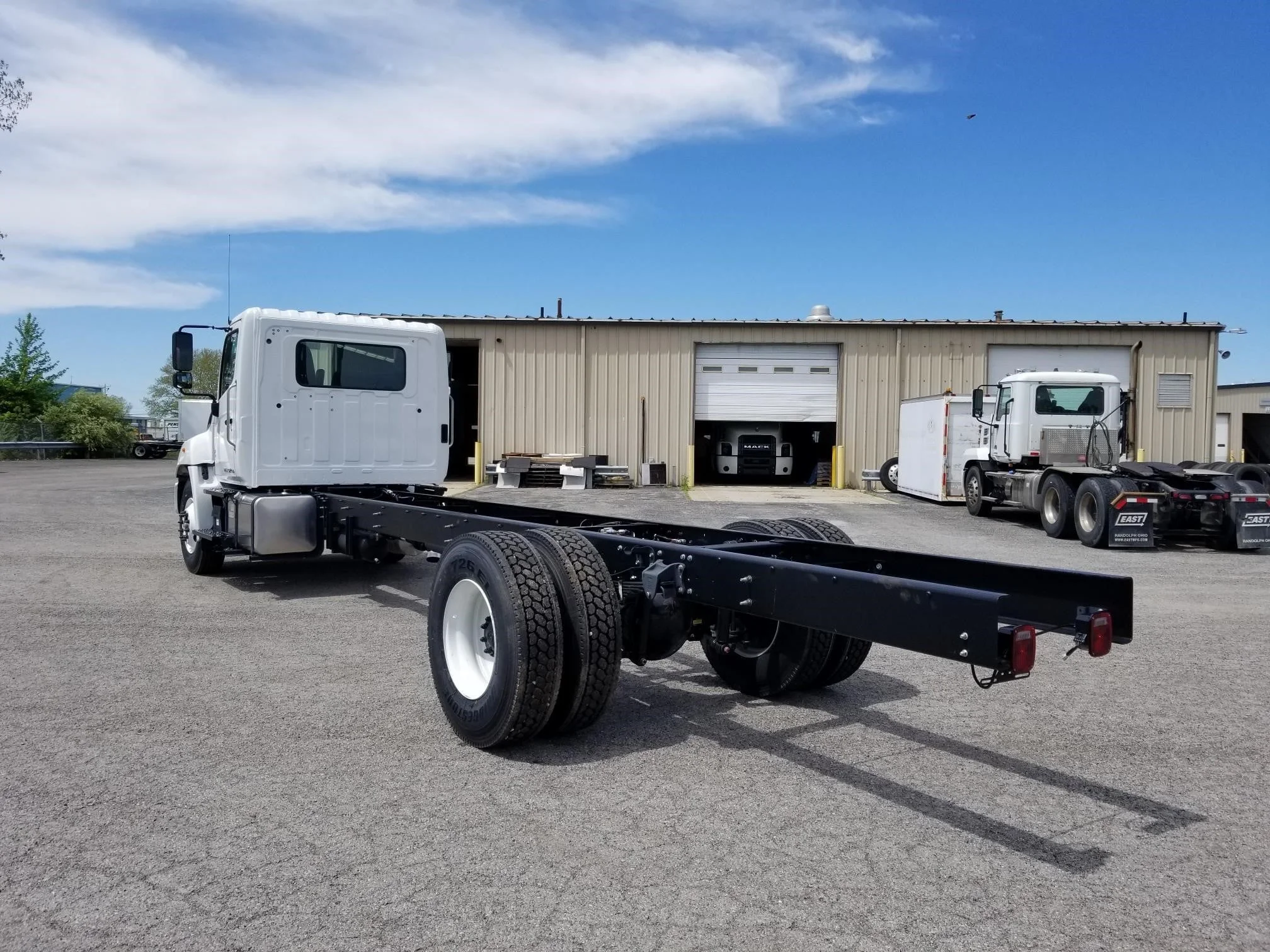 2025 Hino L6 in Findlay, OH — photo 5