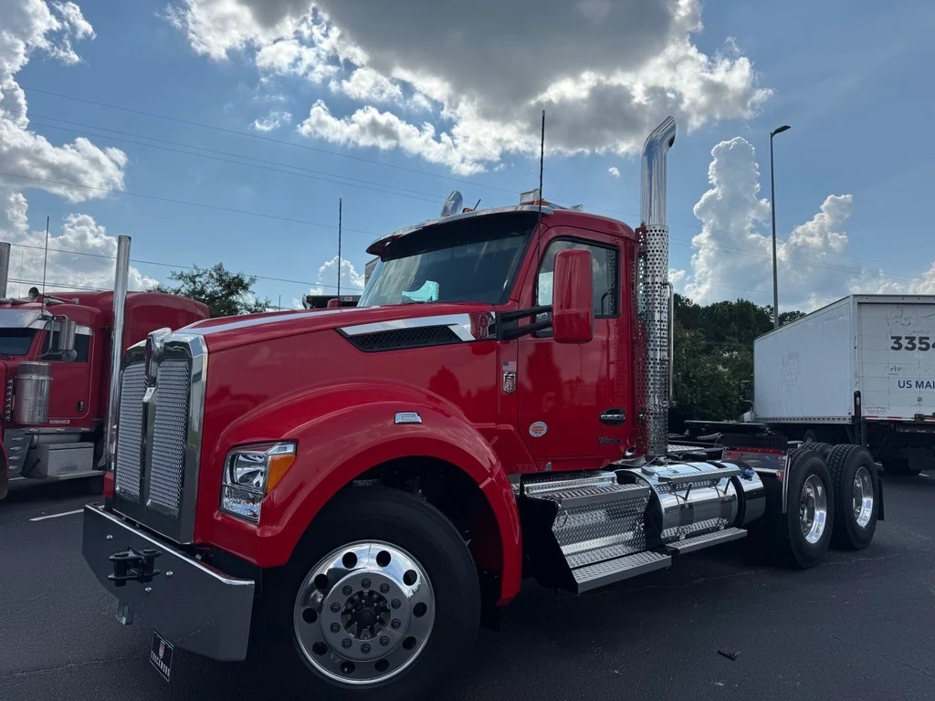 2027 Kenworth T880 in Jackson, MS — photo 5