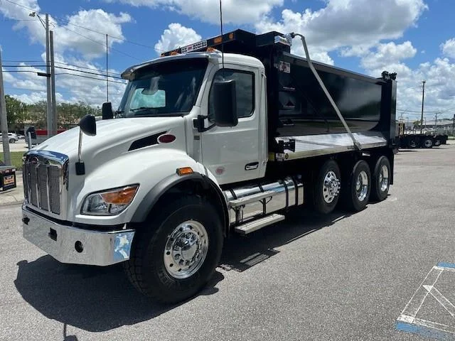 2027 Peterbilt 548 — photo 2