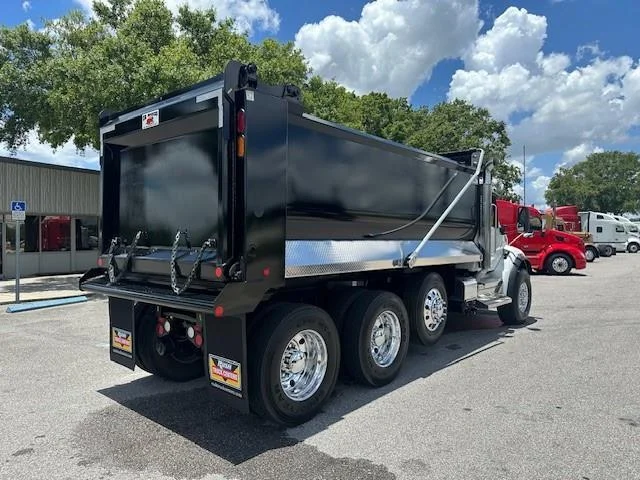 2027 Peterbilt 548 — photo 6