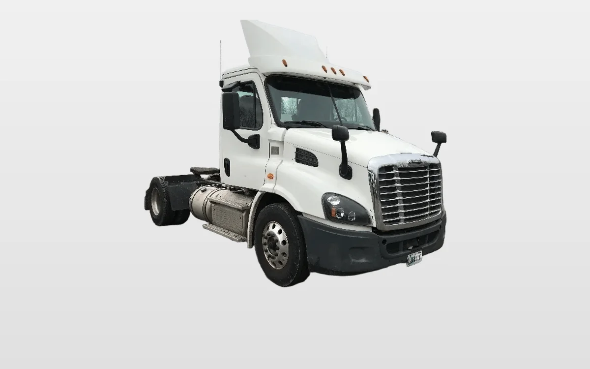 2018 Freightliner Cascadia - image 1