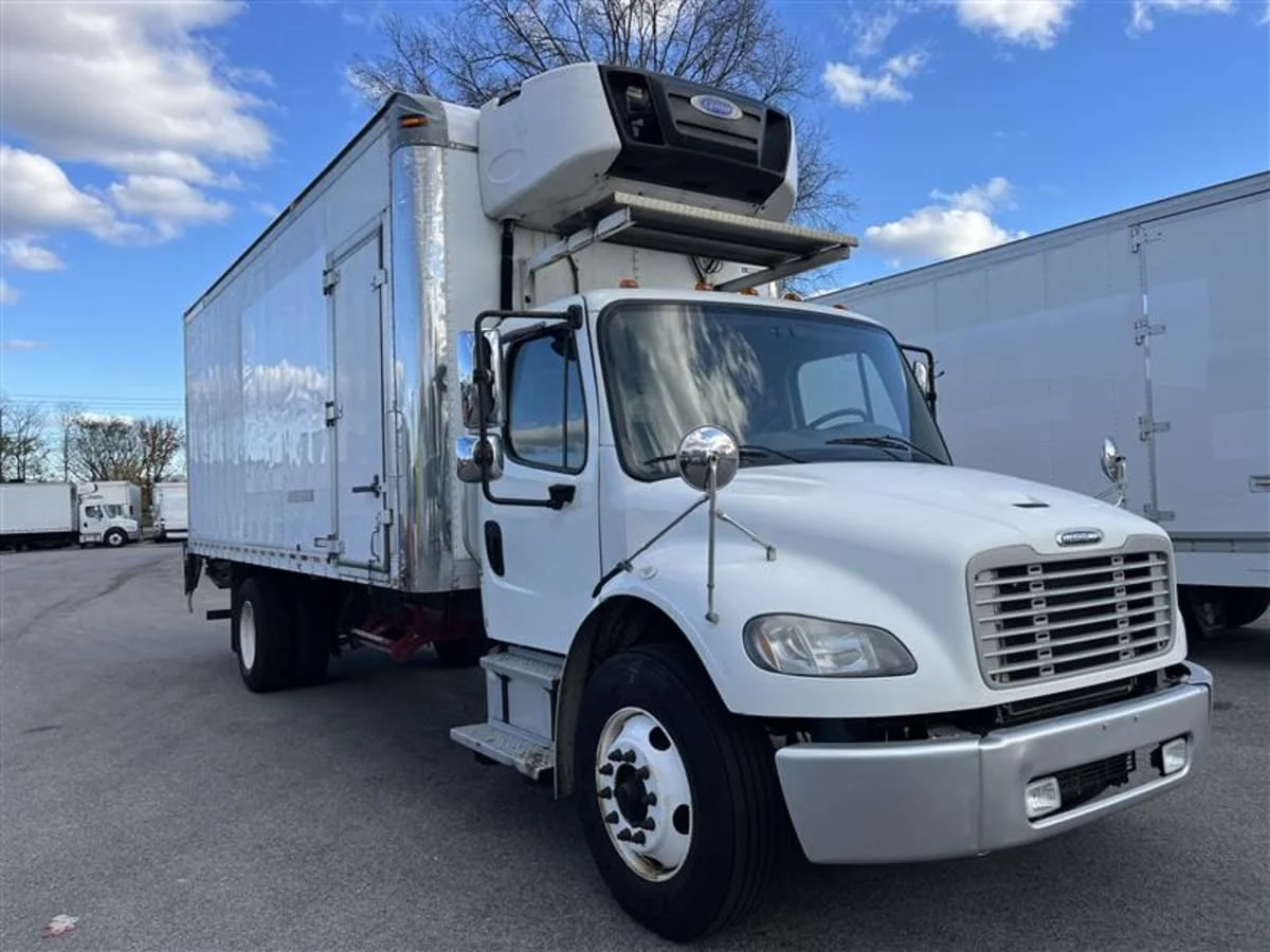 2019 Freightliner M2 106 in Beltsville, MD — photo 3