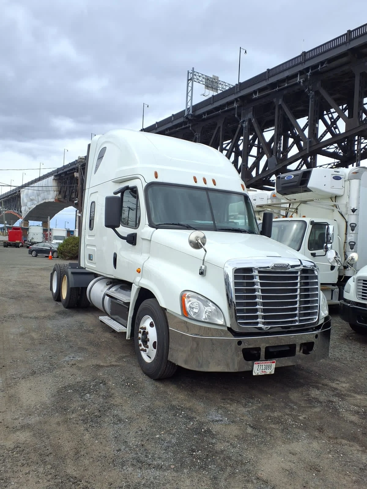 2018 Freightliner Cascadia - image 3