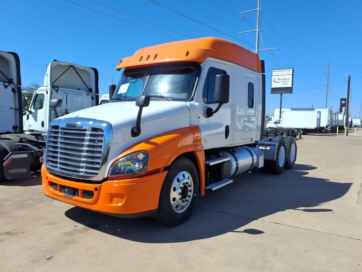 2020 Freightliner Cascadia in Dallas, TX