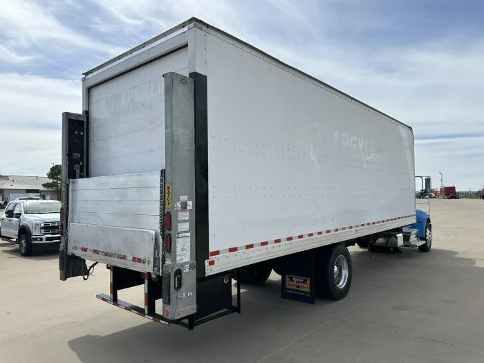 2020 Peterbilt 337 - image 7