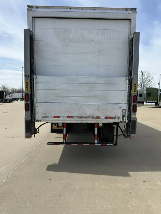 2020 Peterbilt 337 - image 5