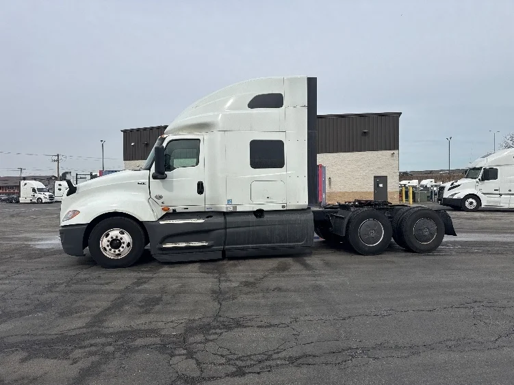 2023 International LT in La Porte, IN — photo 4