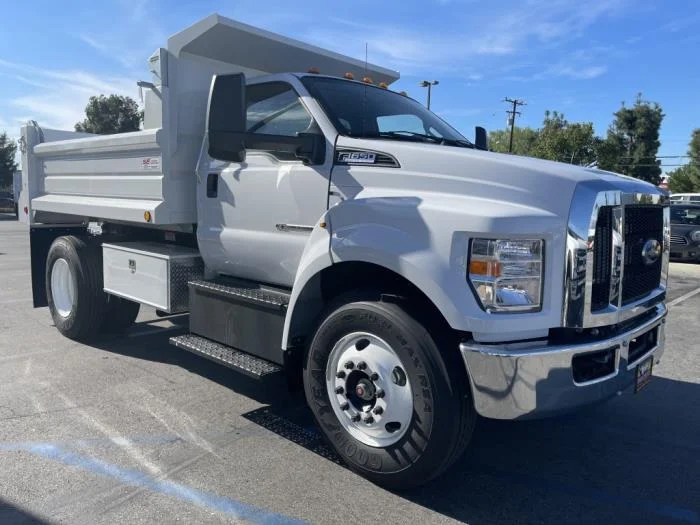 2026 Ford F-750 — photo 7