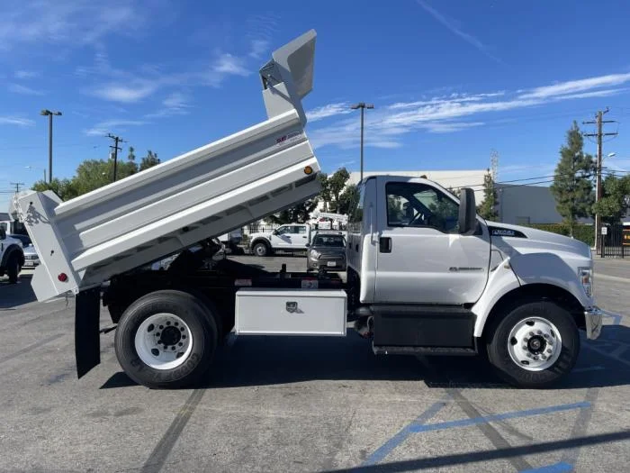 2026 Ford F-750 — photo 29