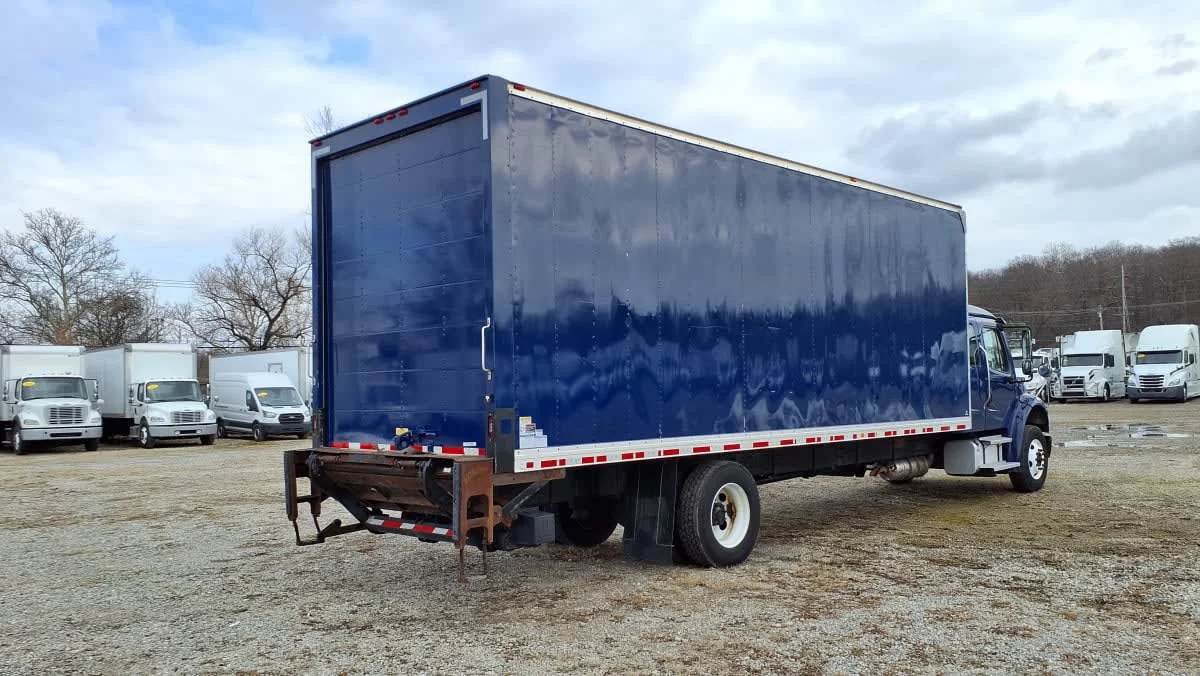 2021 Freightliner M2 106 in West Chester, OH — photo 4