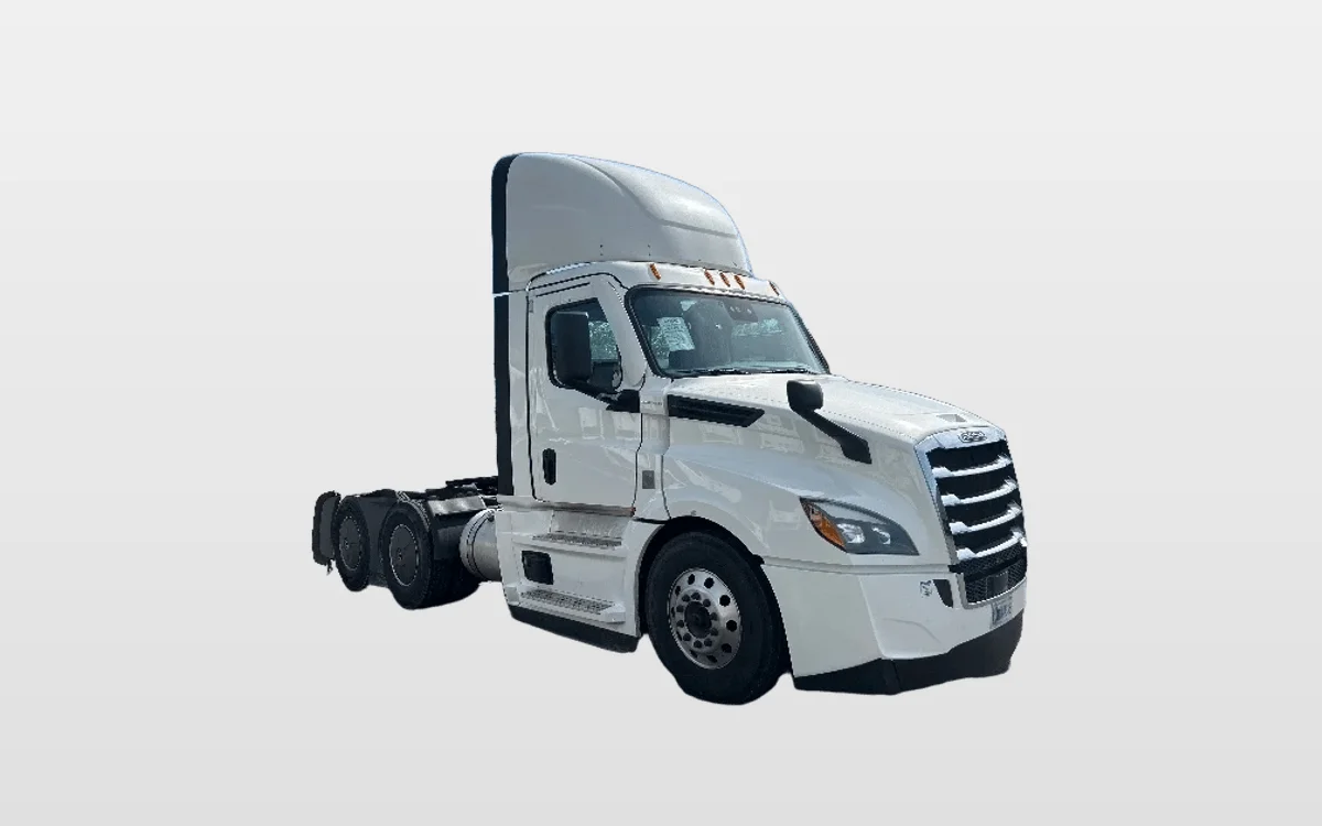2022 Freightliner Cascadia - image 1