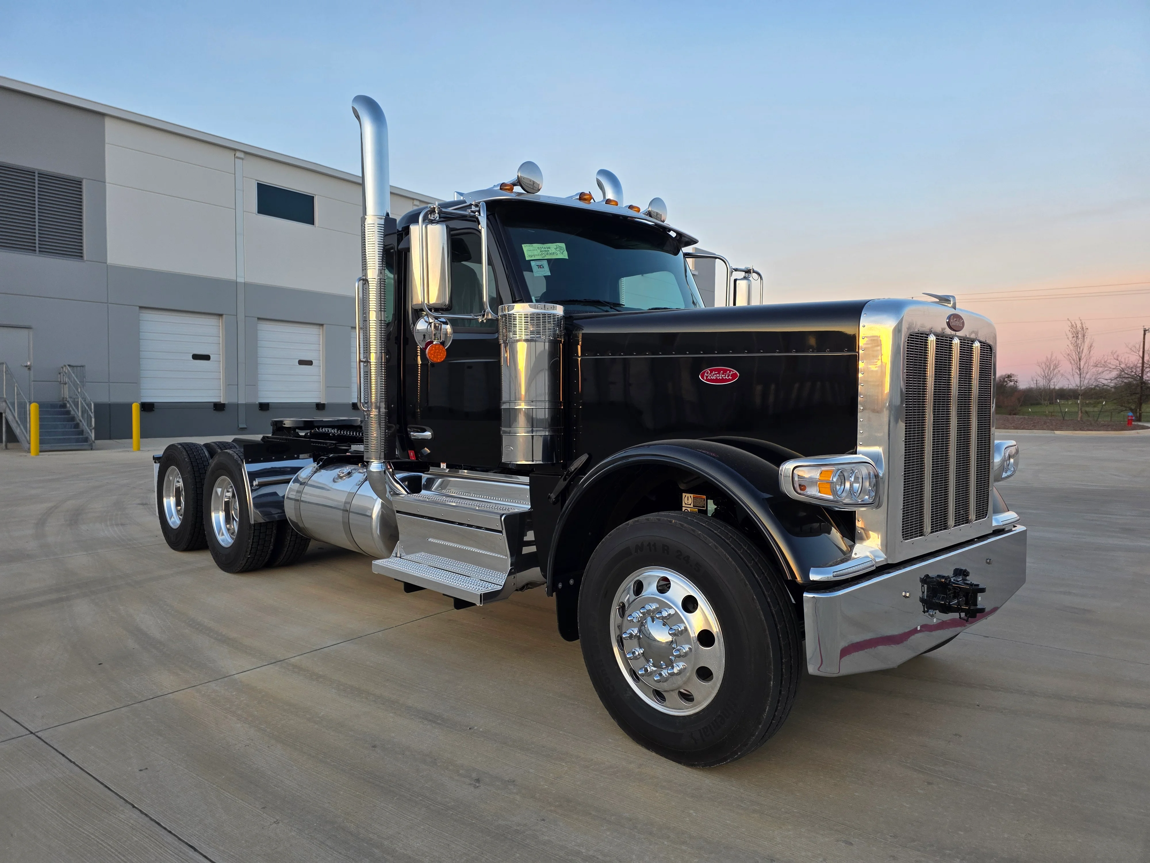 2027 Peterbilt 589 in Raleigh, NC — photo 7