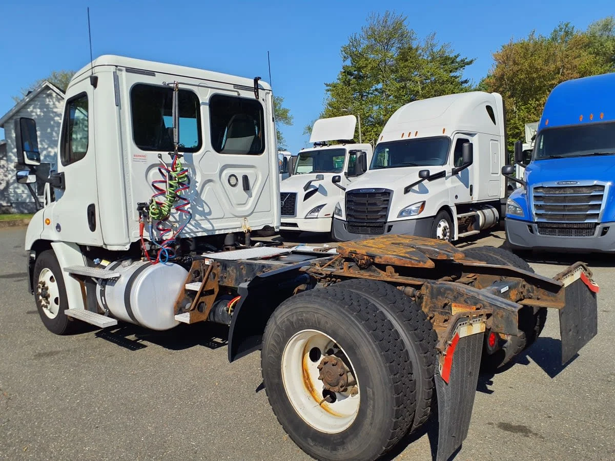 2018 Freightliner Cascadia in Springfield, MA — photo 6