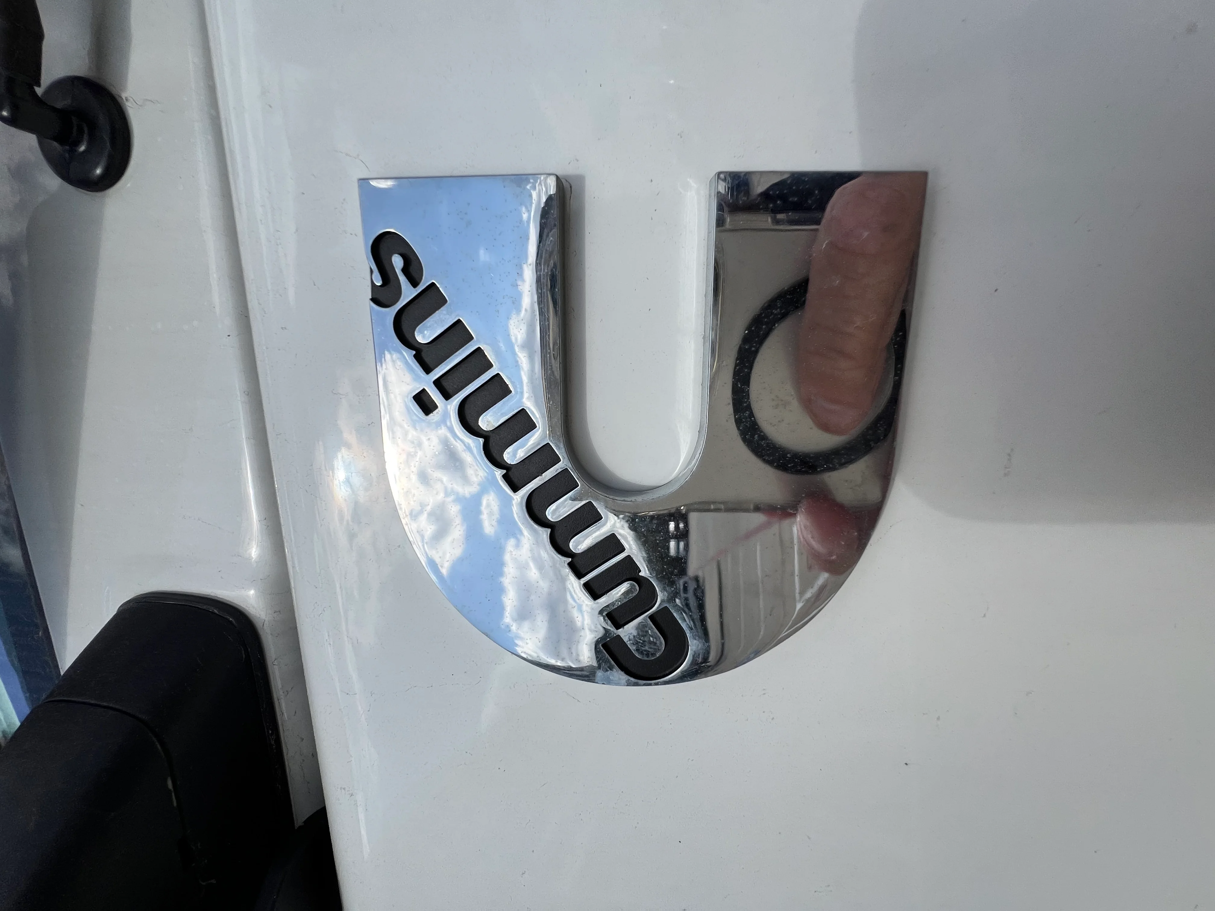 2025 Isuzu FTR - image 8