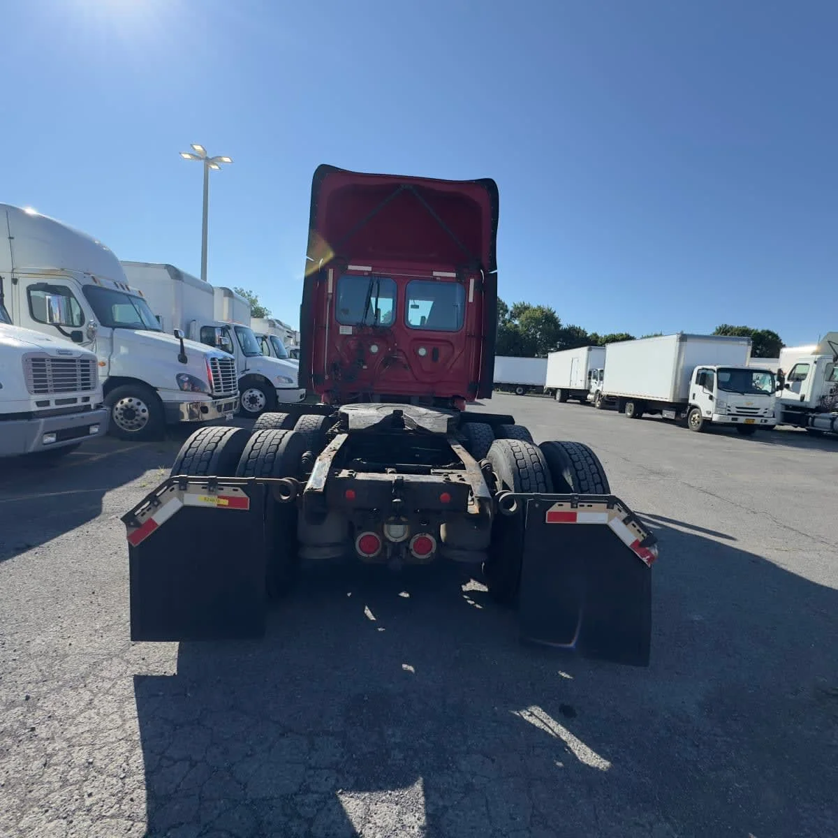 2019 Freightliner Cascadia - image 5