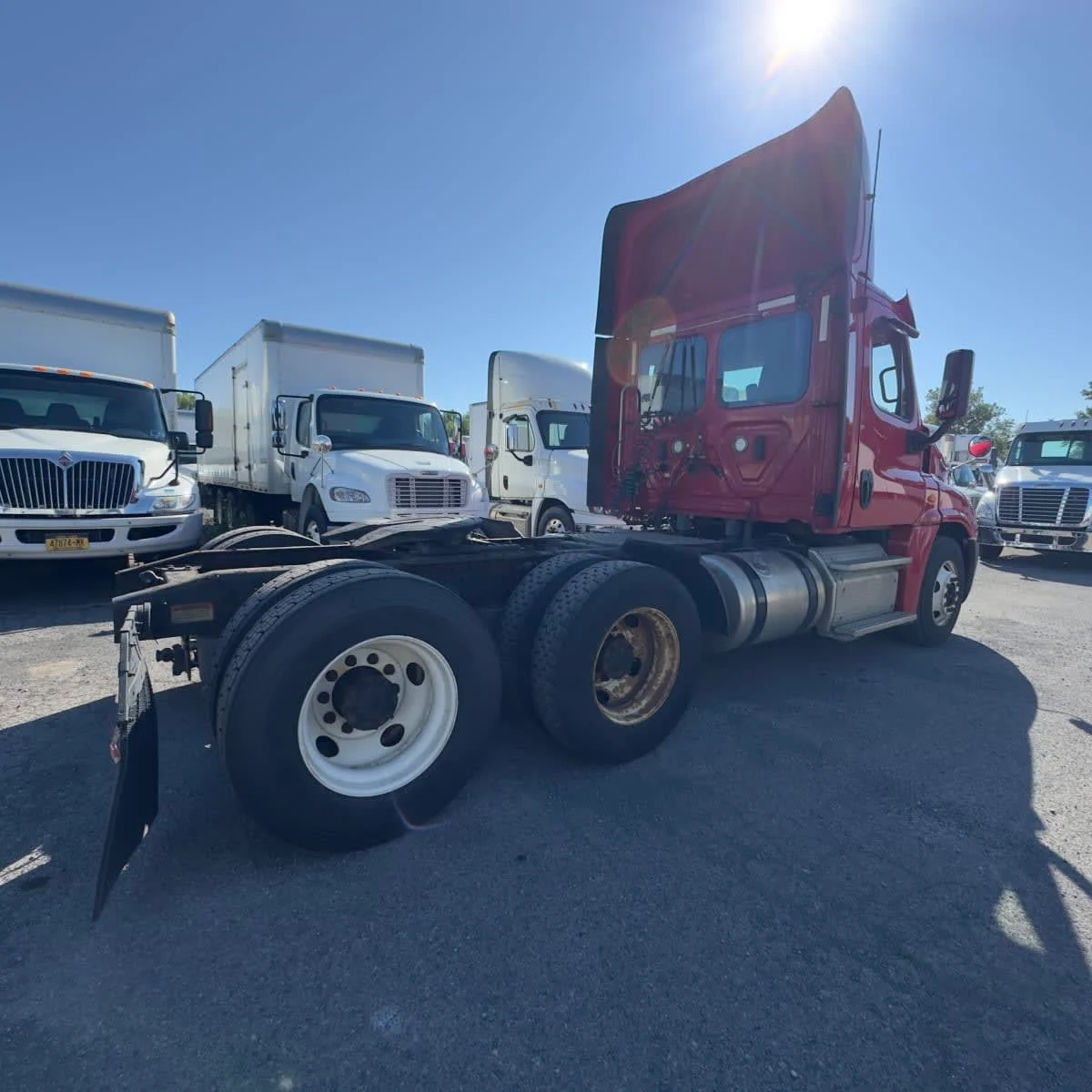 2019 Freightliner Cascadia - image 4