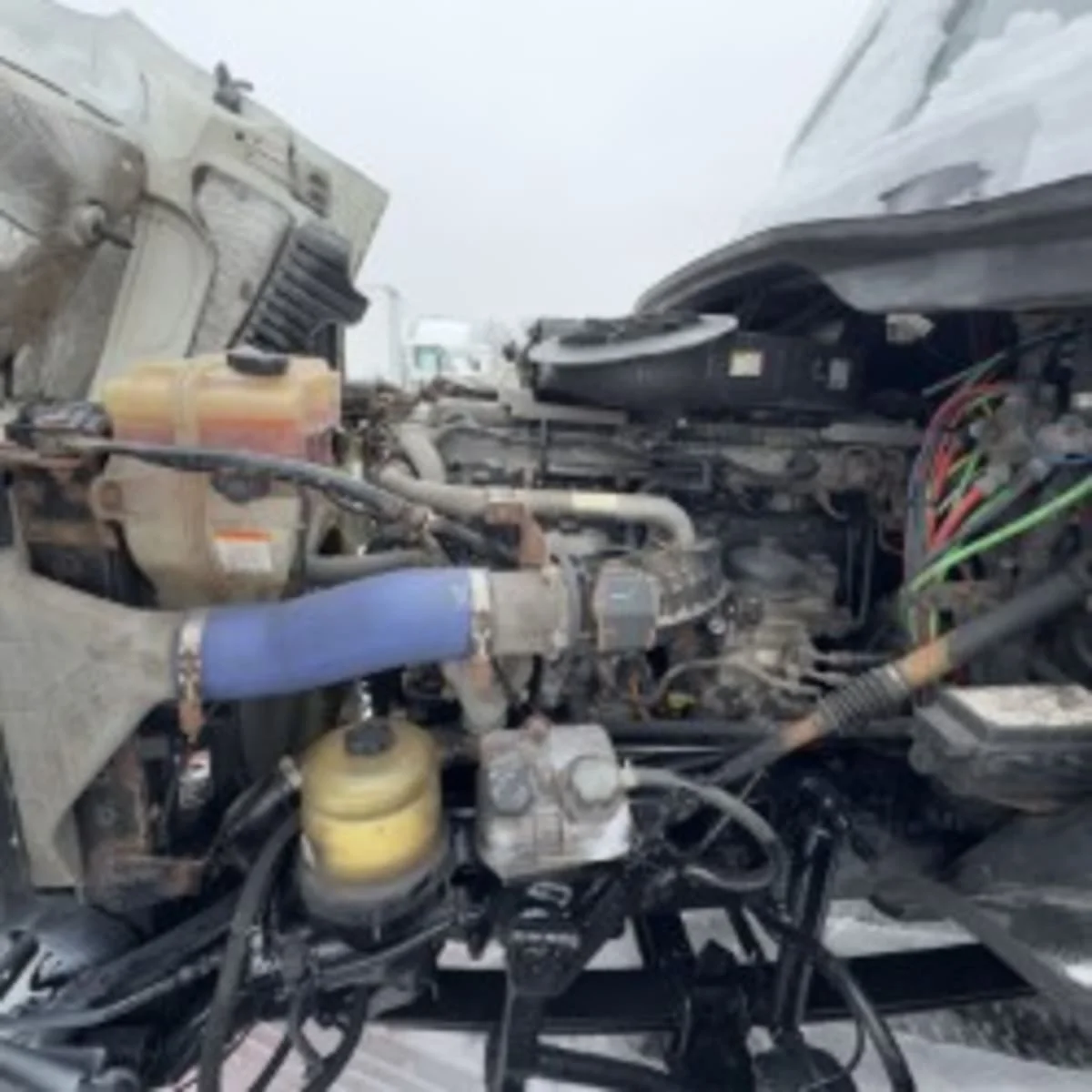 2019 Freightliner Cascadia - image 8