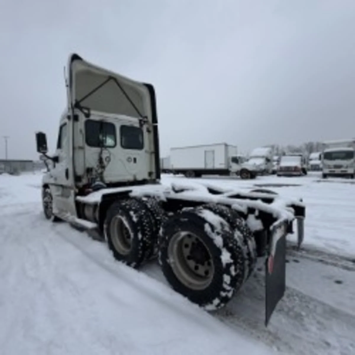 2019 Freightliner Cascadia - image 6