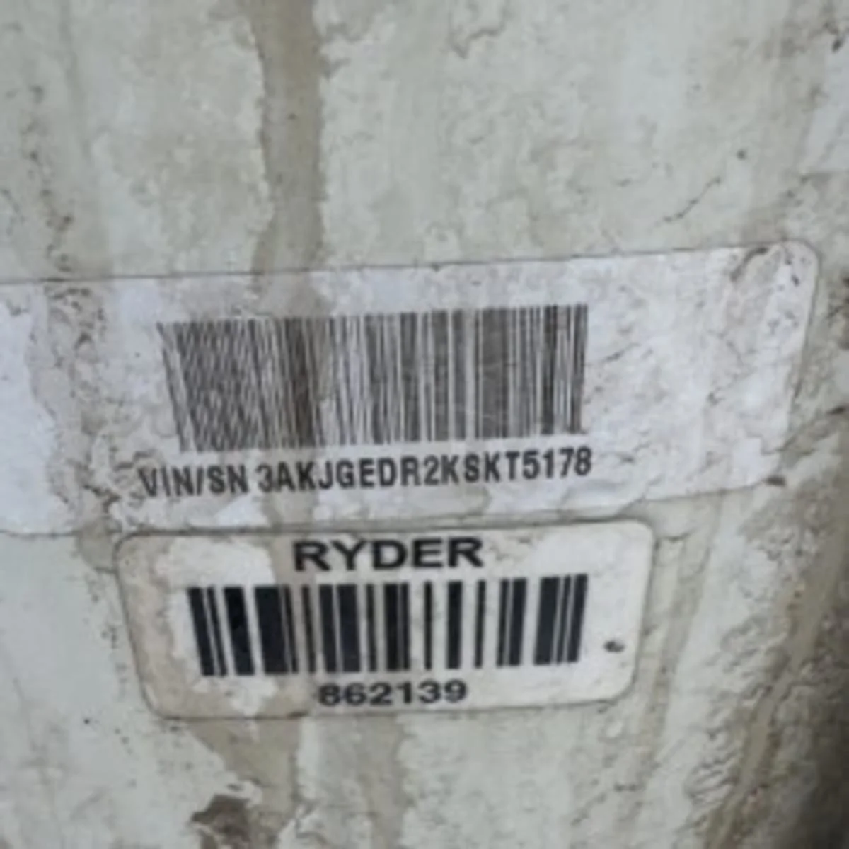 2019 Freightliner Cascadia - image 9