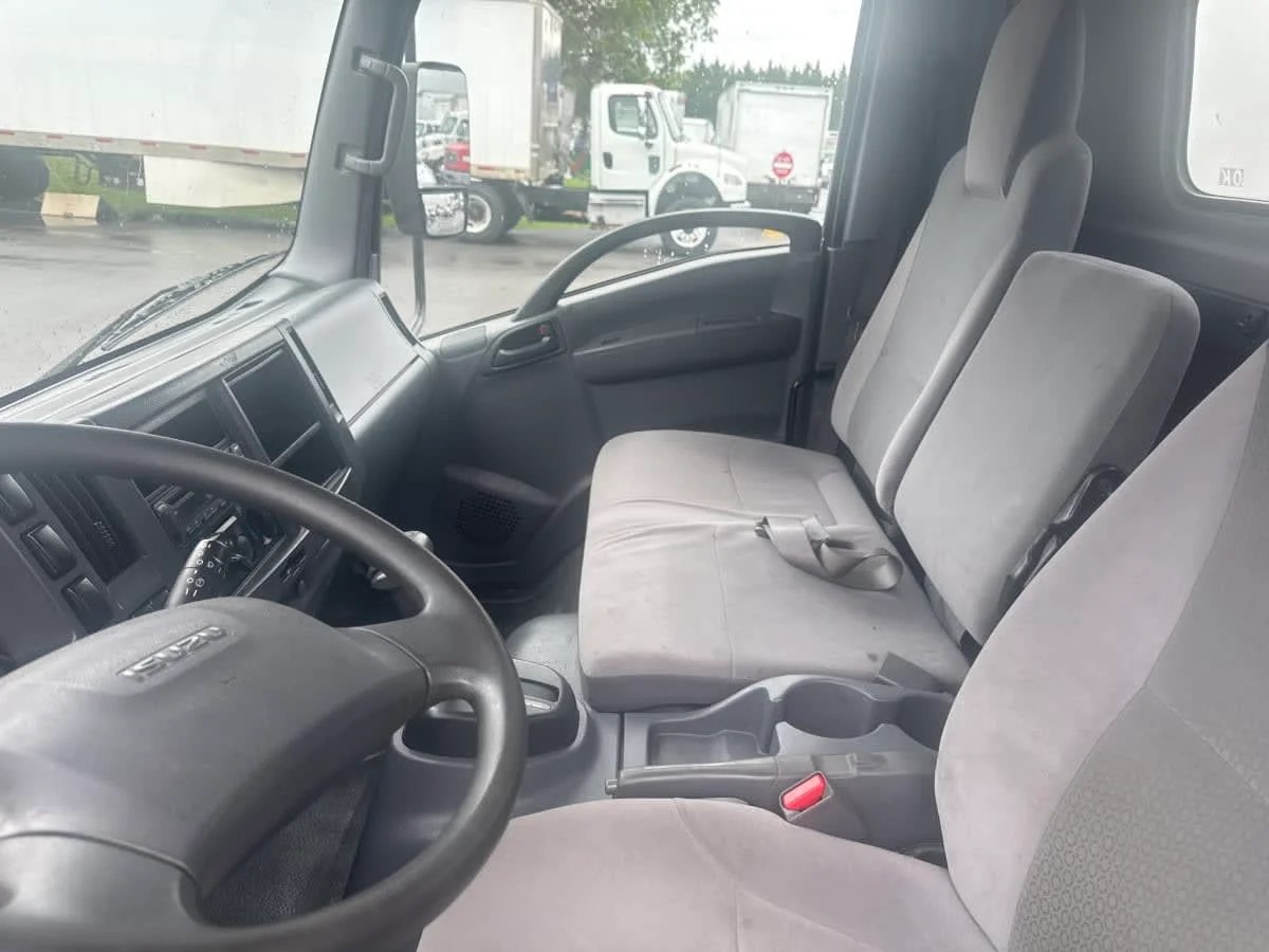 2019 Isuzu NRR - image 7