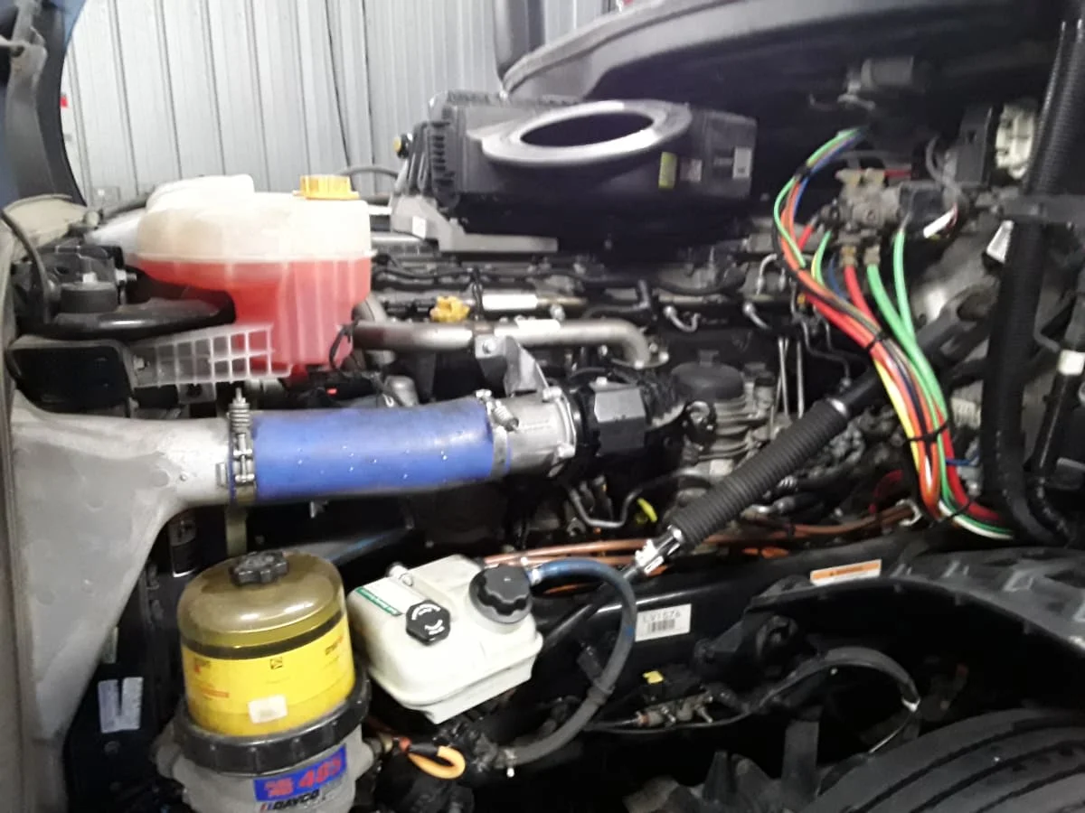 2020 Freightliner Cascadia - image 9