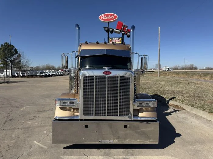 2027 Peterbilt 589 in Oklahoma City, OK — photo 8
