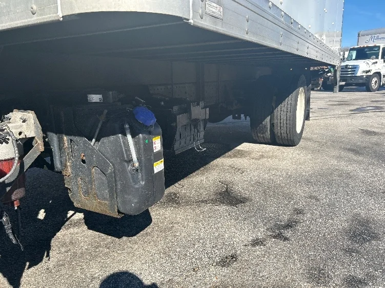 2022 Isuzu NRR - image 5