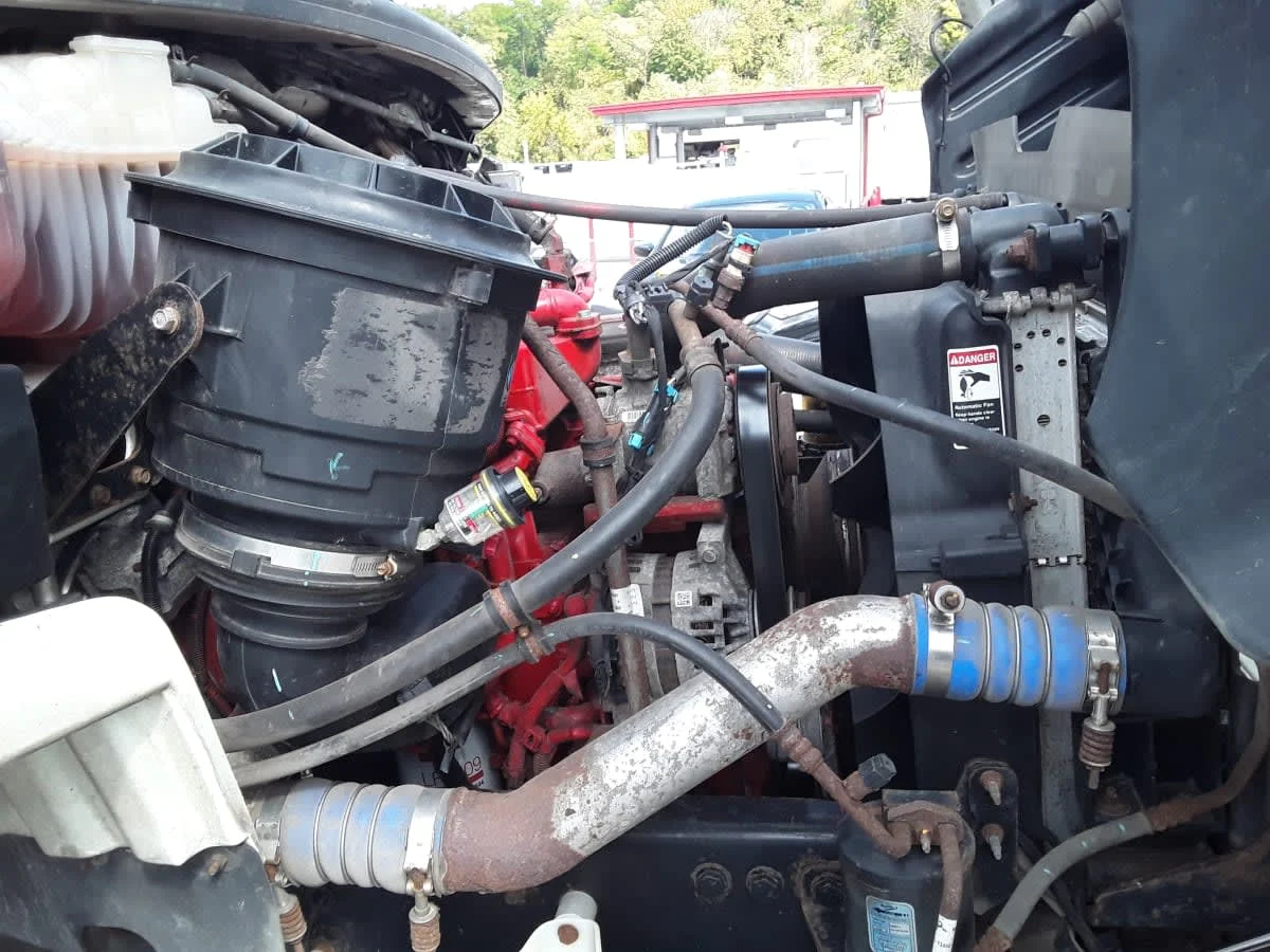 2020 Freightliner M2 106 - image 13