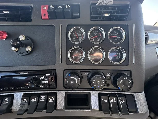 2017 Kenworth T880 in Boise, ID — photo 32