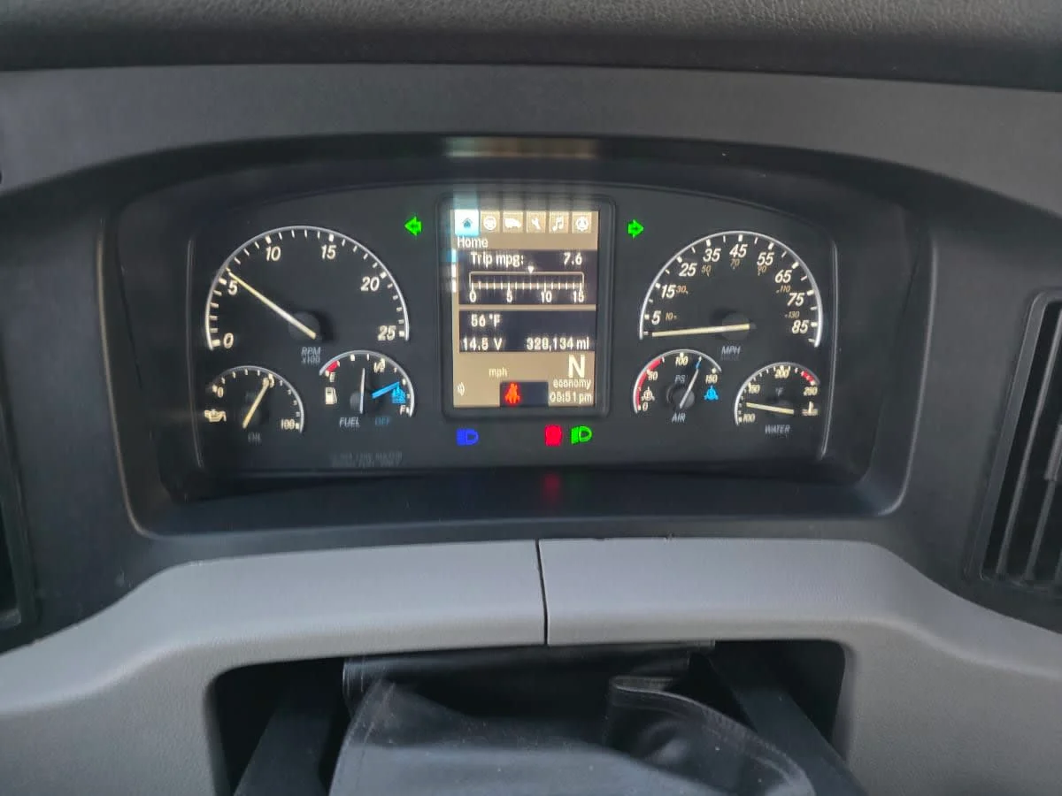 2019 Freightliner Cascadia - image 11