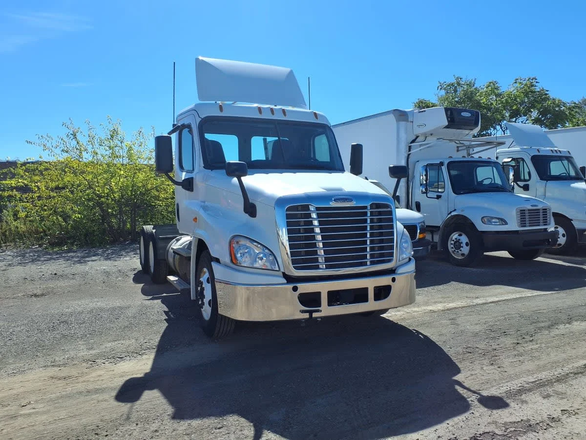 2018 Freightliner Cascadia in Taylor, MI