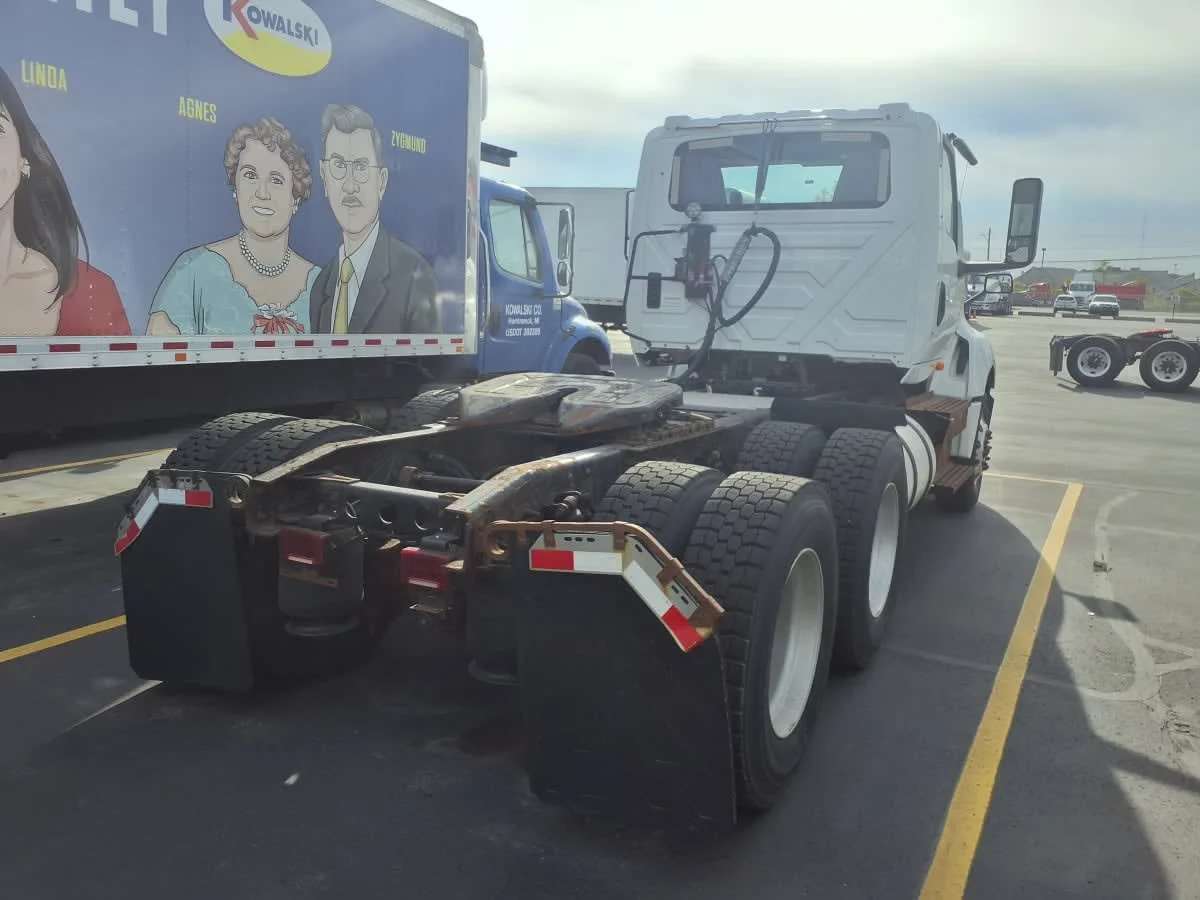 2019 International LT in Taylor, MI — photo 6
