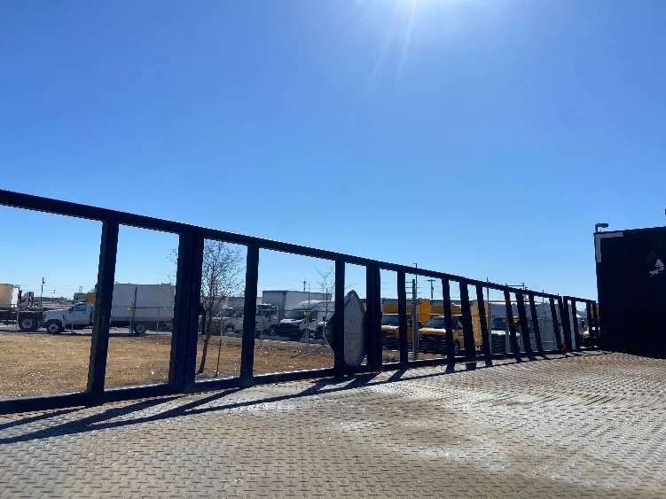 2019 Freightliner 114SD - image 9