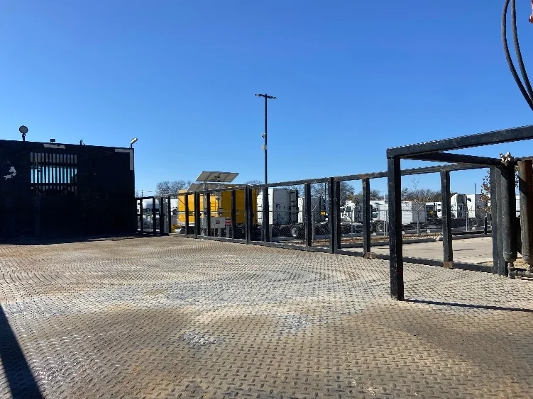 2019 Freightliner 114SD - image 10