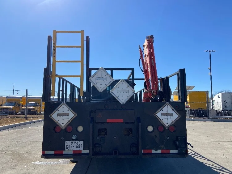 2019 Freightliner 114SD - image 7