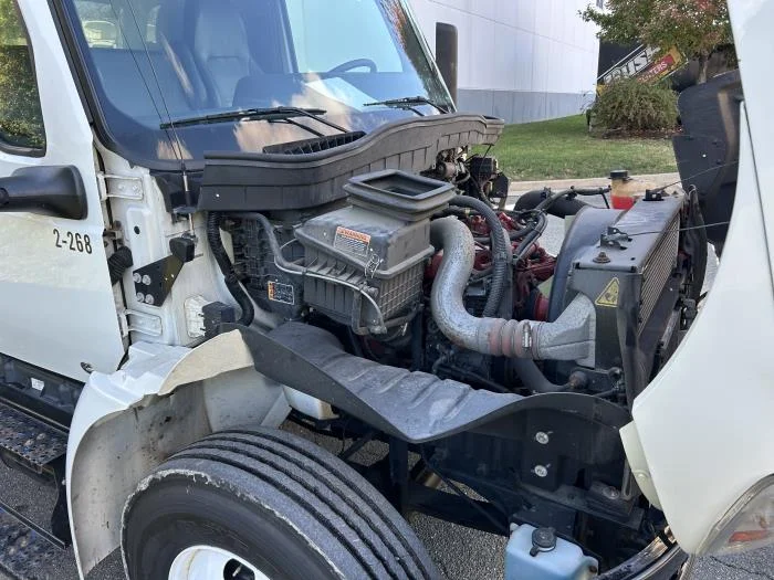 2022 International MV - image 17