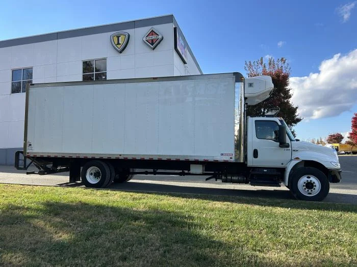 2022 International MV - image 5