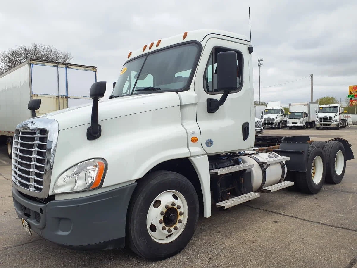 2020 Freightliner Cascadia in Oak Creek, WI