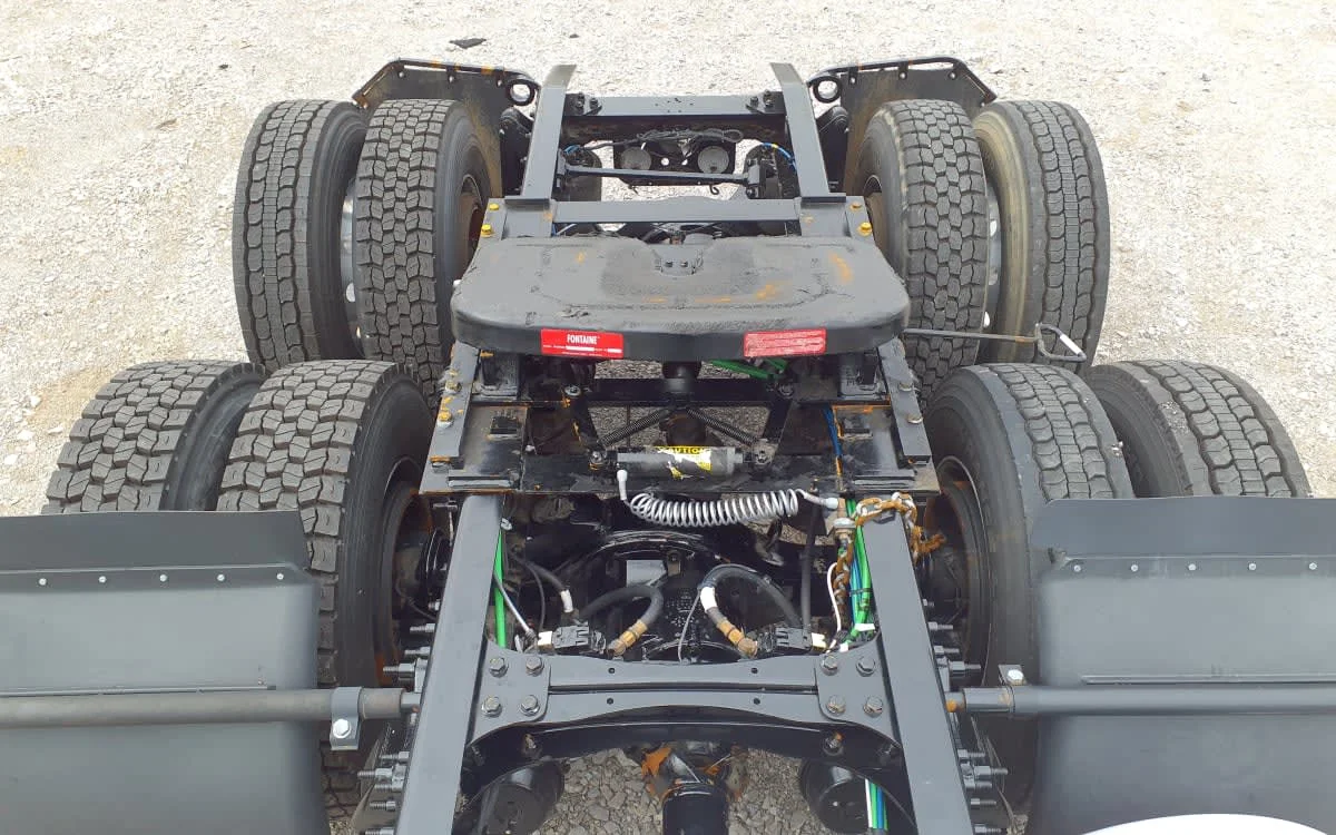 2021 Freightliner Cascadia - image 12