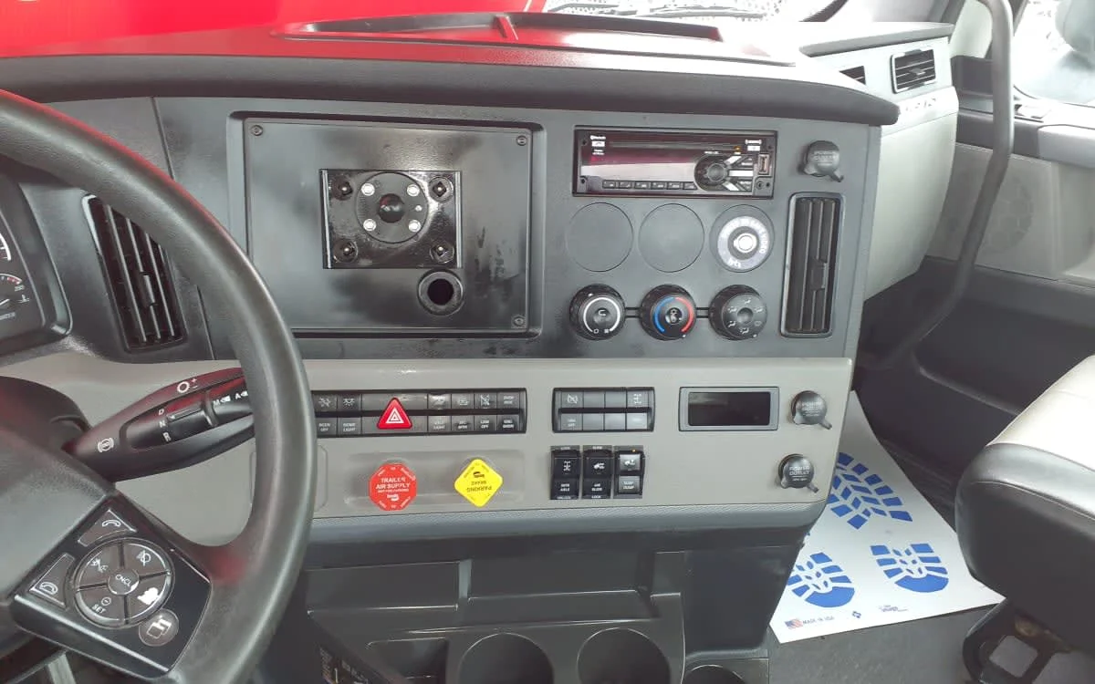 2021 Freightliner Cascadia in Birmingham, AL — photo 14