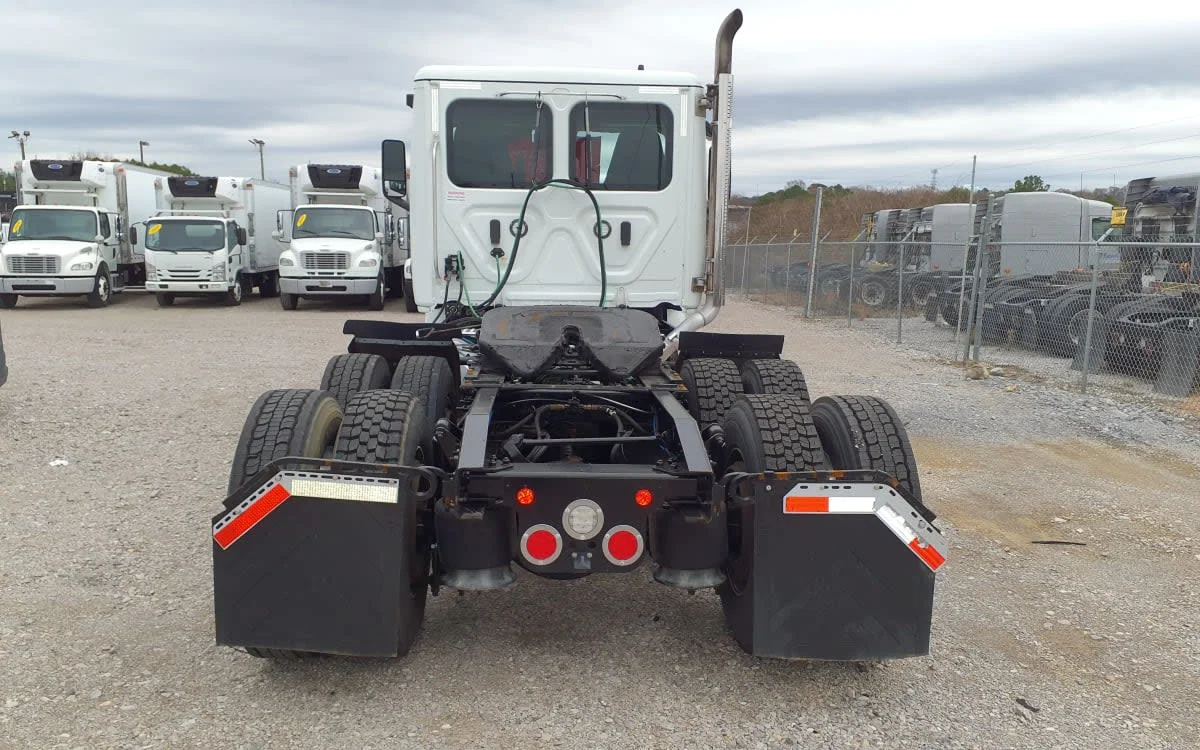 2021 Freightliner Cascadia in Birmingham, AL — photo 5